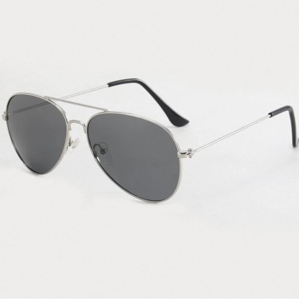 Men’s or Women’s Aviator Silver Frame Sunglasses Grey Lens brand New! With Case - Picture 3 of 5